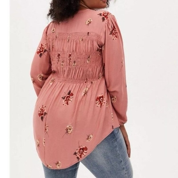 Torrid Pink Floral Babydoll Twill Smocked Tunic Size 2X - Picture 2 of 6